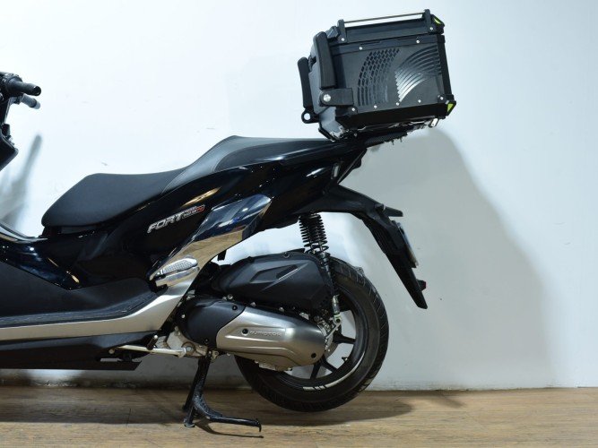 QJMOTOR FORT 125 N (TOP CASE) 2026 de segunda mano