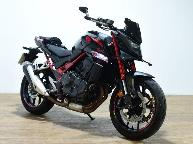 HONDA CB 750 2024 de segunda mano