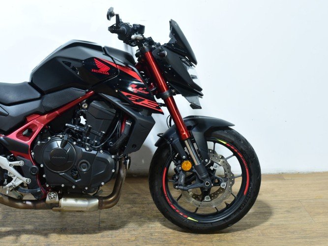 HONDA CB 750 2024 de segunda mano