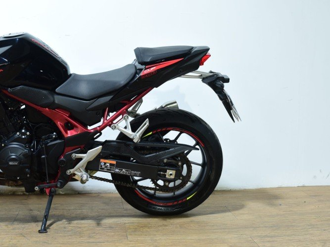 HONDA CB 750 2024 de segunda mano