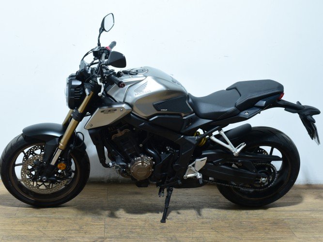 HONDA CB 650 R (A2) 2020 de segunda mano