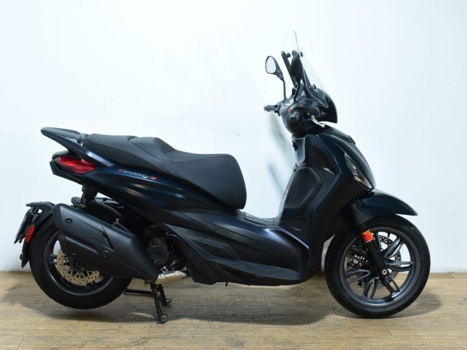 Comprar PIAGGIO BEVERLY 400 2021 de segunda mano PIAGGIO BEVERLY 400 2021 de segunda mano