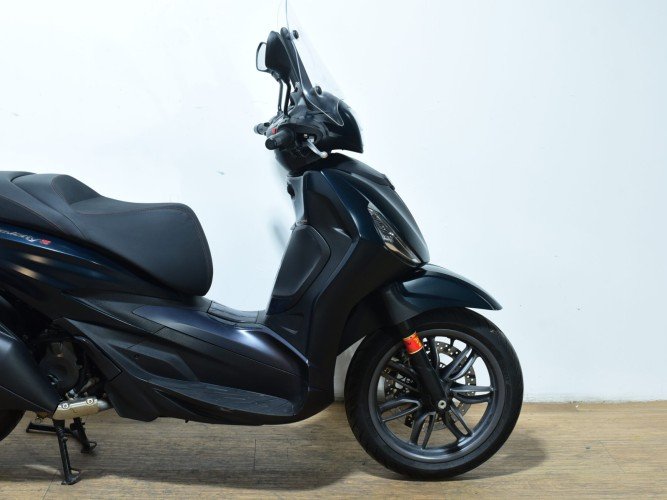 Comprar PIAGGIO BEVERLY 400 2021 de segunda mano PIAGGIO BEVERLY 400 2021 de segunda mano