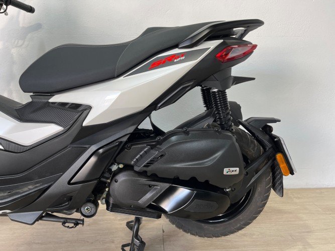 APRILIA SR GT 125 IVA DEDUCIBLE 2026 de segunda mano