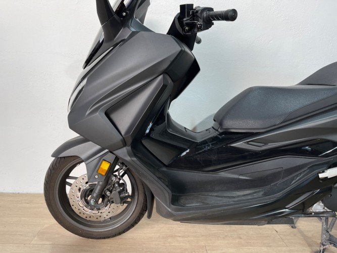 HONDA FORZA 125 IVA DEDUCIBLE 2025 de segunda mano