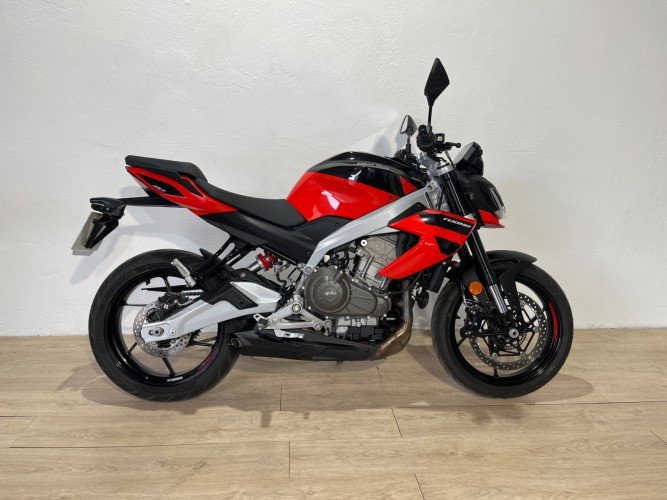 APRILIA TUONO 457 IVA DEDUCIBLE 2026 de segunda mano