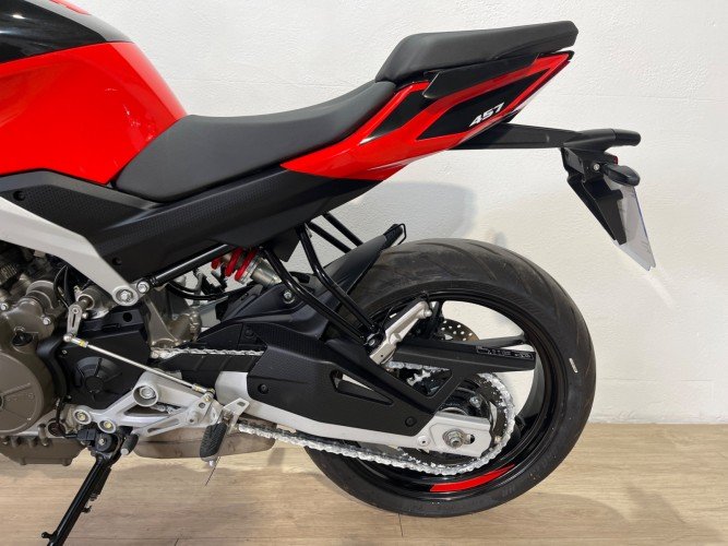 APRILIA TUONO 457 IVA DEDUCIBLE 2026 de segunda mano