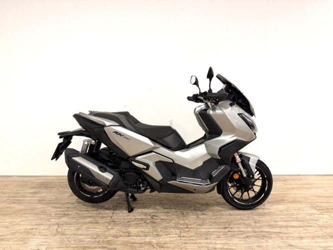 HONDA ADV 350 2022 de segunda mano