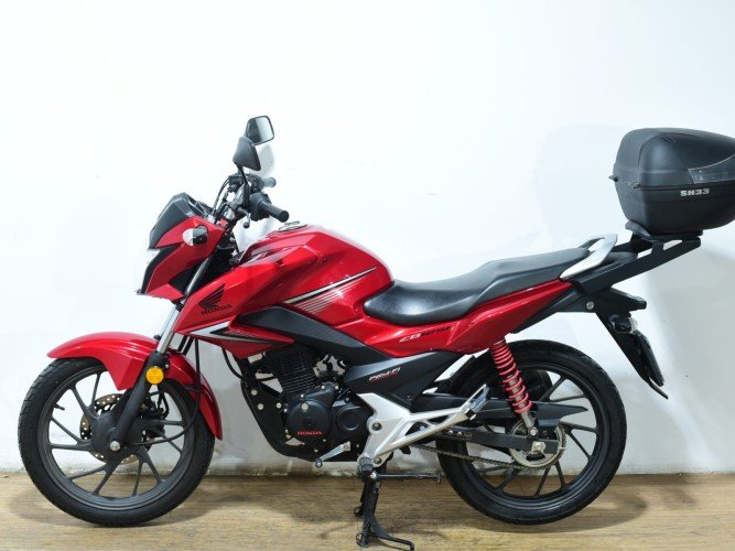 HONDA CB 125 F (TOP CASE) 2019 de segunda mano