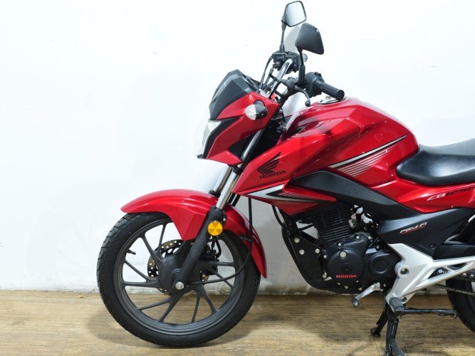 HONDA CB 125 F (TOP CASE) 2019 de segunda mano