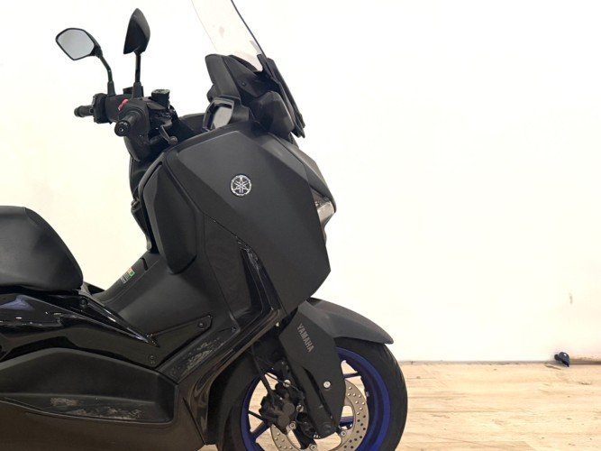 Comprar YAMAHA XMAX 300 (IVA DEDUCIBLE) 2025 de segunda mano YAMAHA XMAX 300 (IVA DEDUCIBLE) 2025 de segunda mano