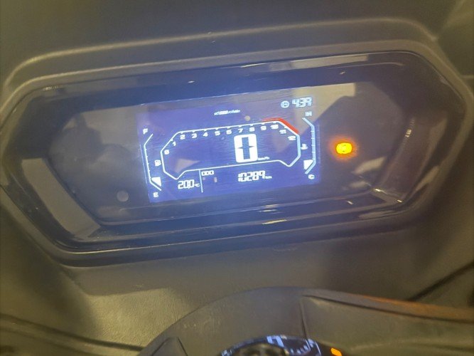 Comprar YAMAHA XMAX 300 (IVA DEDUCIBLE) 2025 de segunda mano YAMAHA XMAX 300 (IVA DEDUCIBLE) 2025 de segunda mano