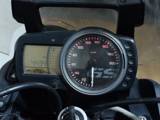BMW G 650 GS (ESCAPE MIVV HOMOLOGADO) 2014 de segunda mano