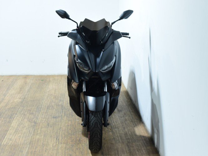 YAMAHA XMAX 300 IRON MAX 2019 de segunda mano