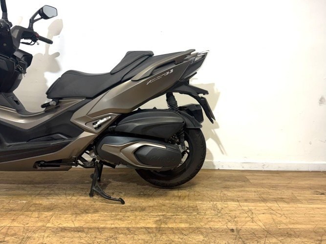 KYMCO XCITING S 400 2022 de segunda mano