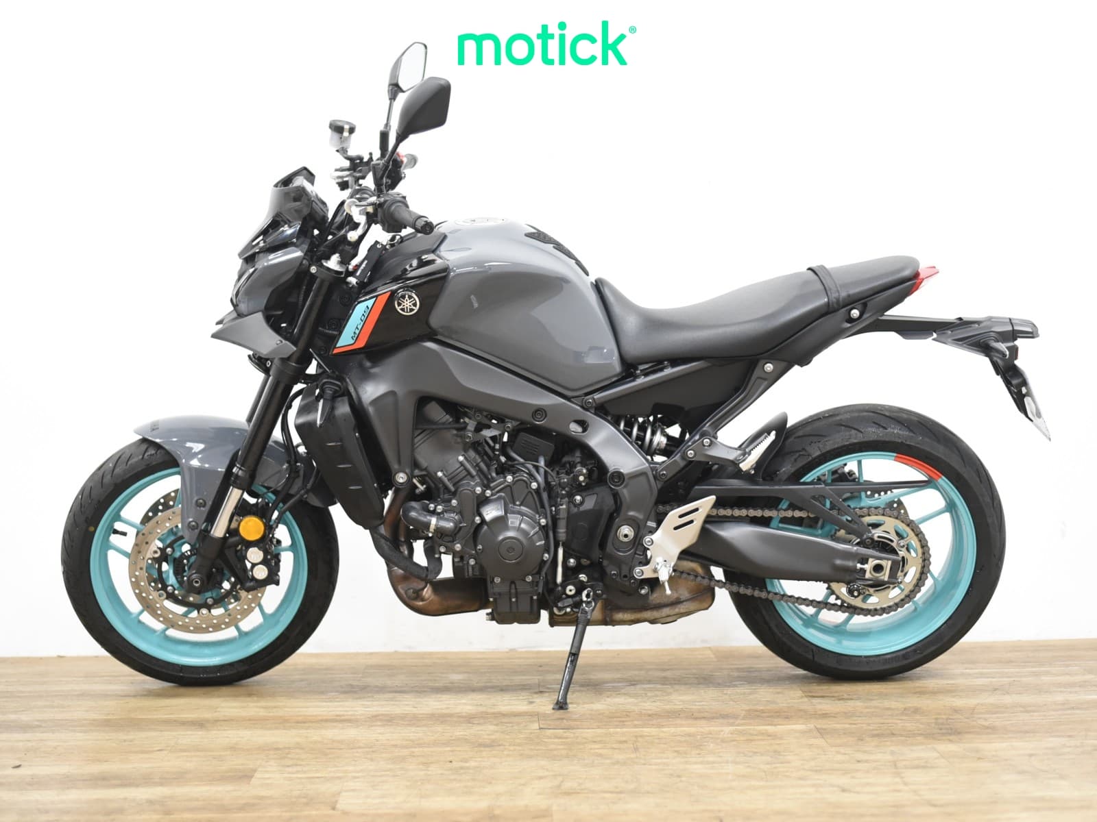 YAMAHA MT-09 (A2)