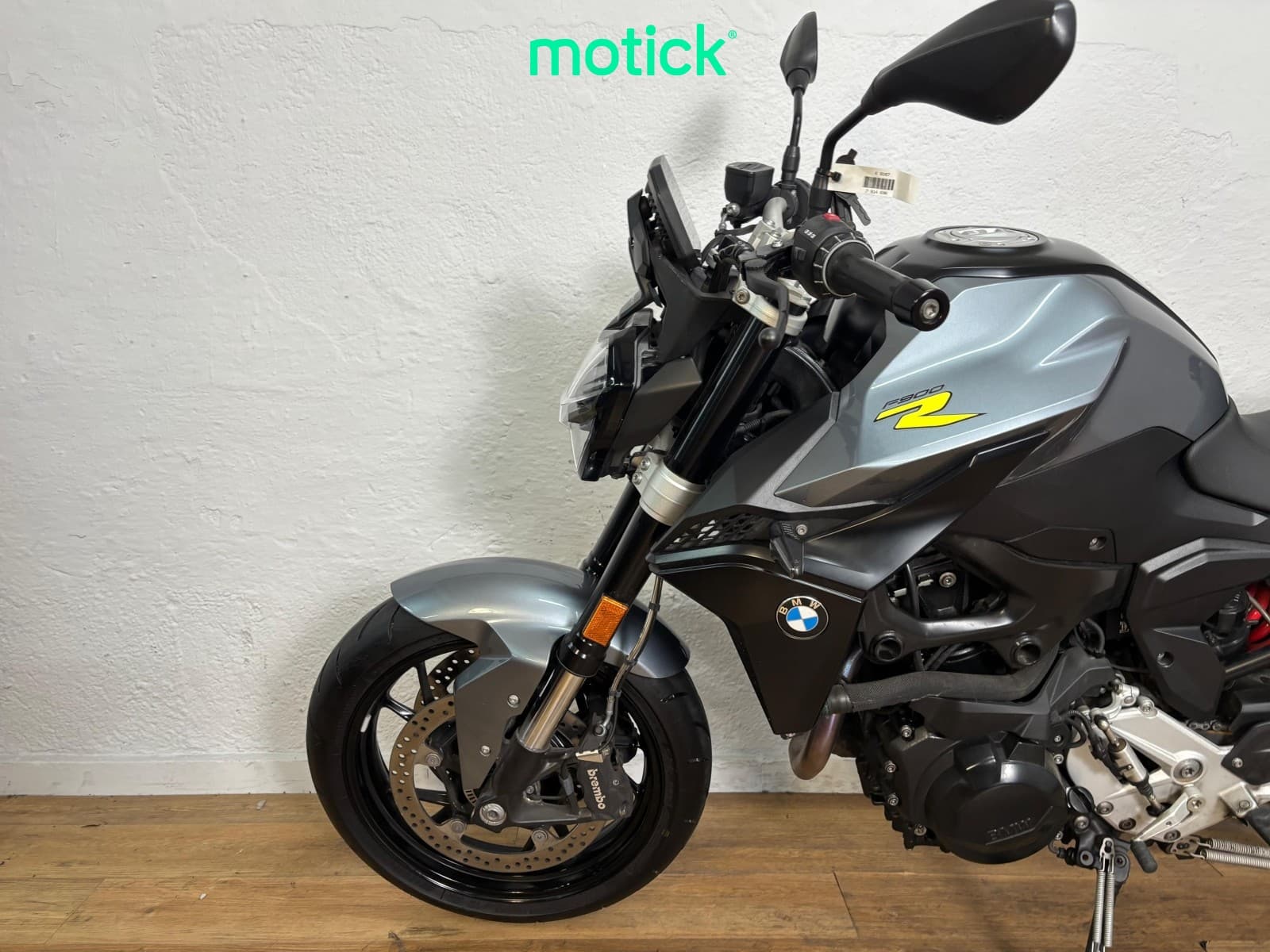 BMW F 900 R (PACK ACTIVE AND COMFORT)
