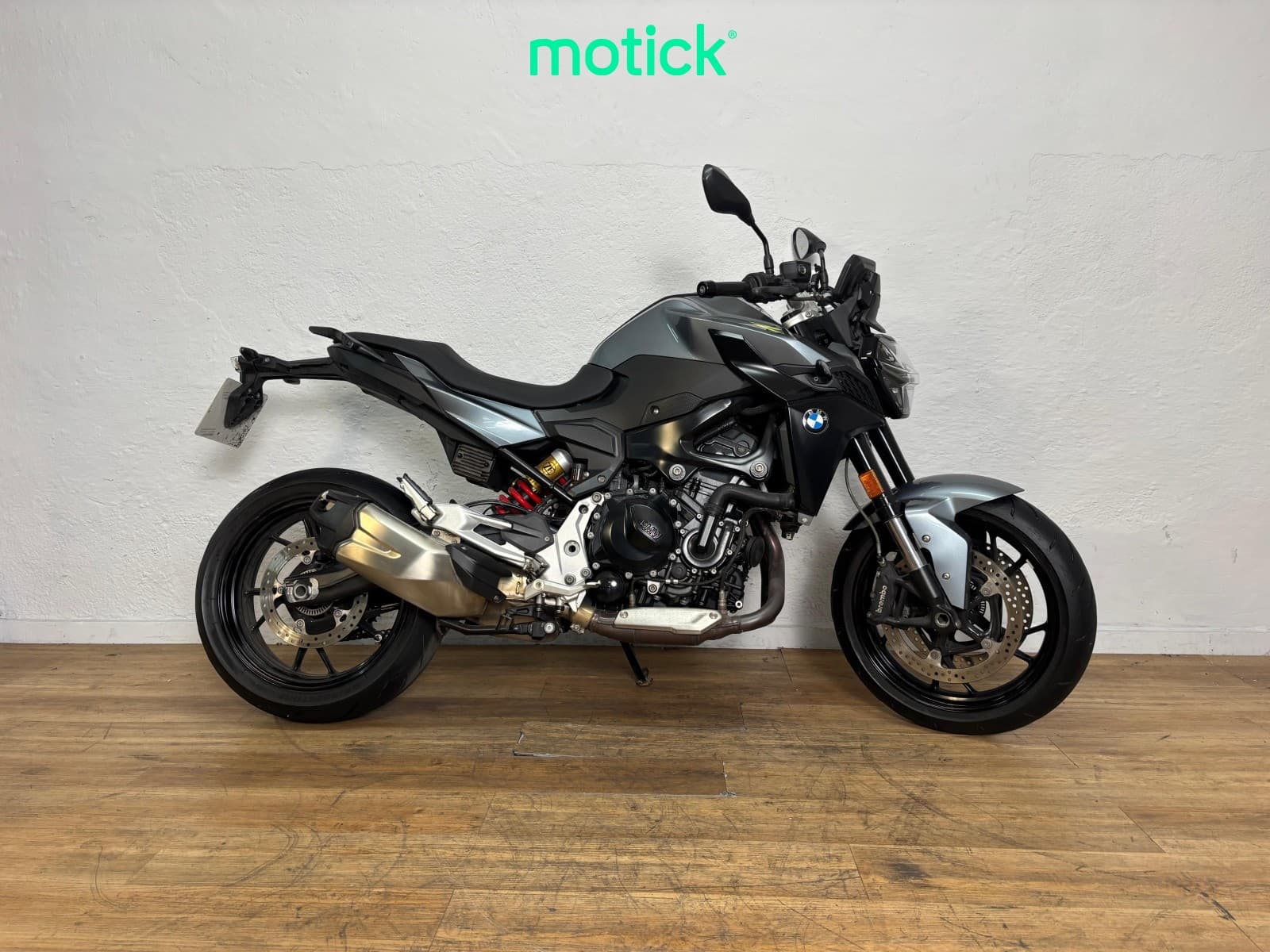 BMW F 900 R (PACK ACTIVE AND COMFORT)