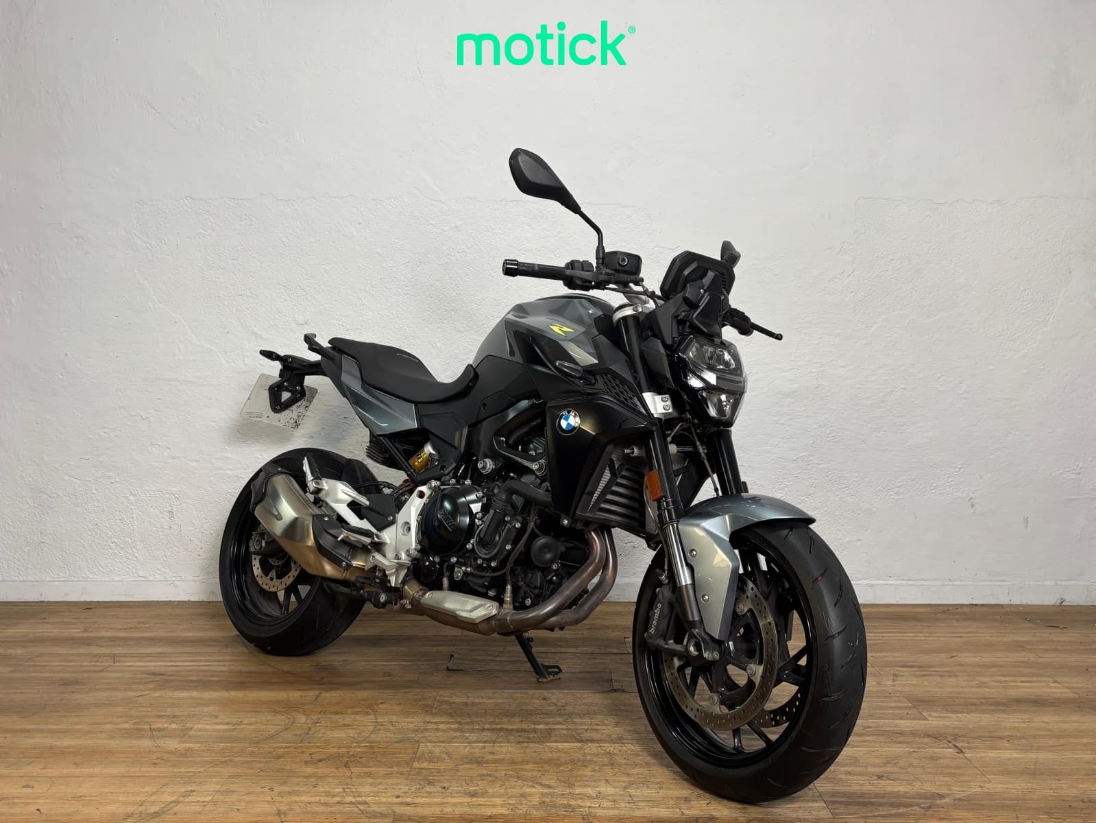 BMW F 900 R (PACK ACTIVE AND COMFORT)
