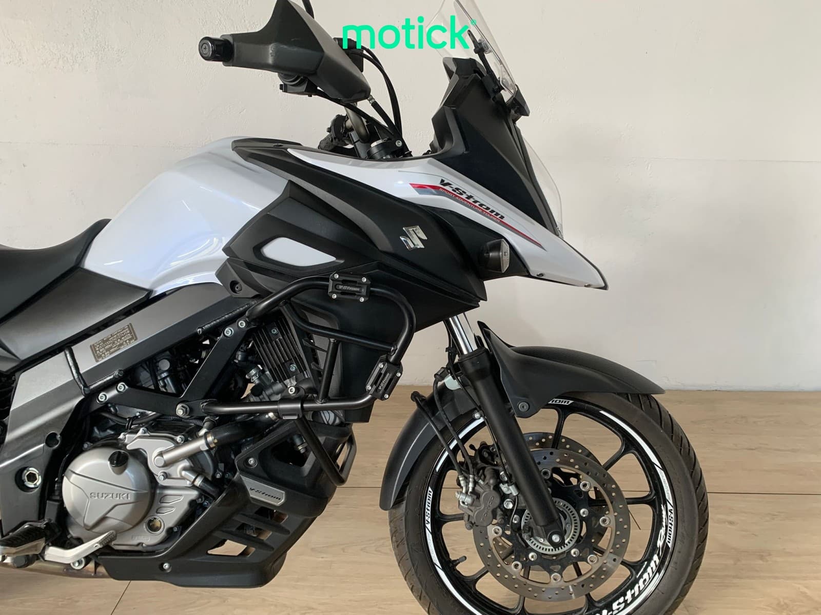 SUZUKI V STROM 650