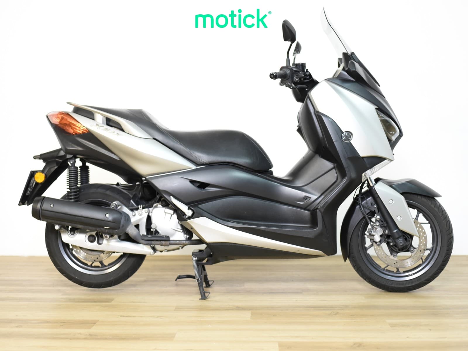 YAMAHA XMAX 125