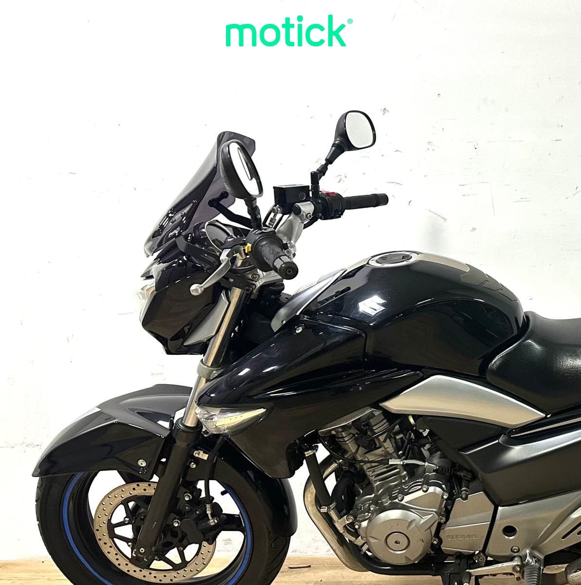 SUZUKI GW 250 INAZUMA