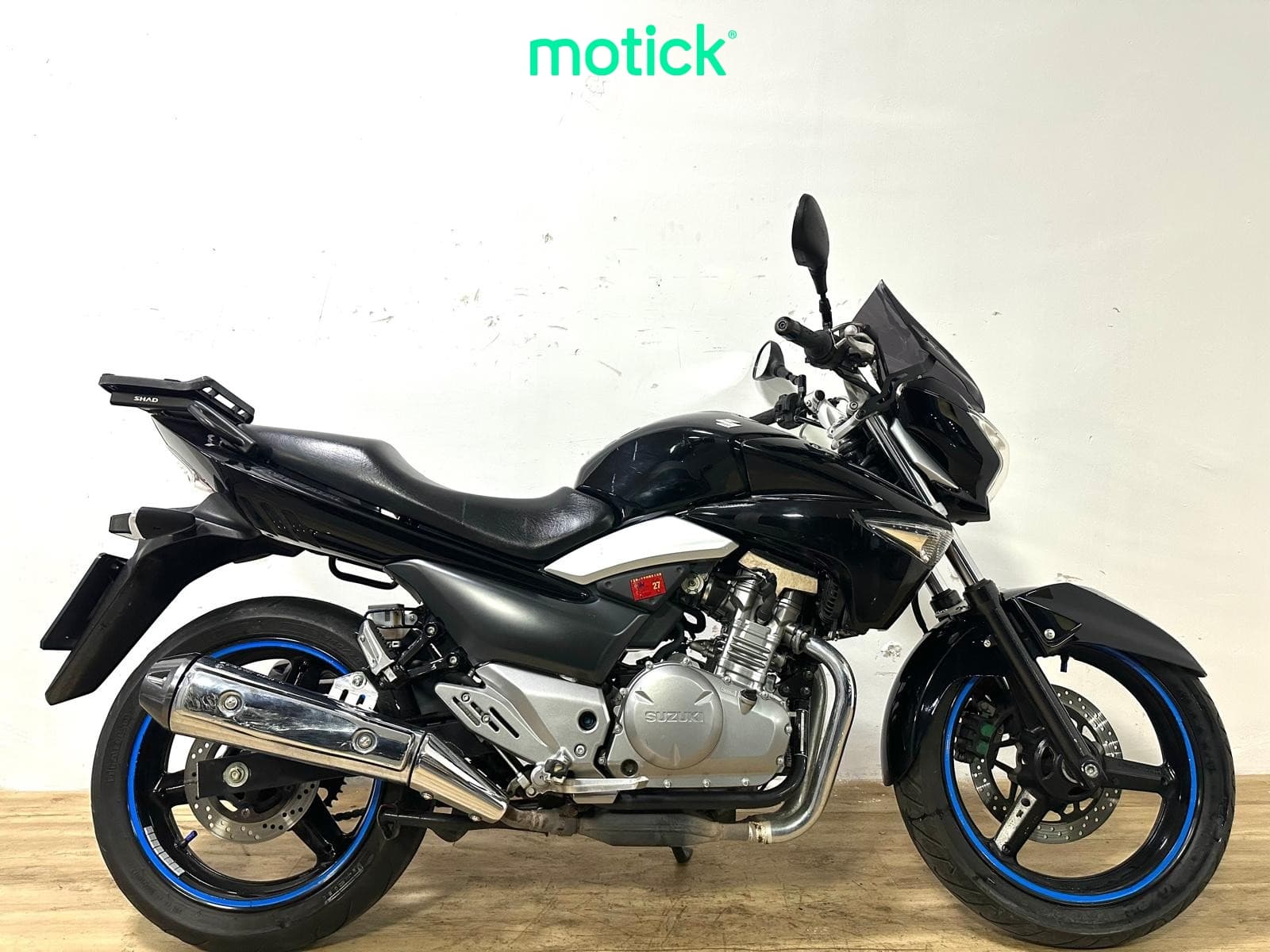 SUZUKI GW 250 INAZUMA