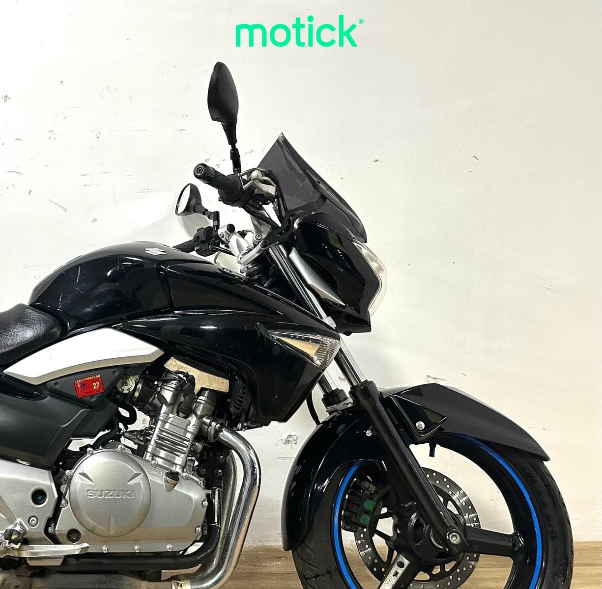 SUZUKI GW 250 INAZUMA