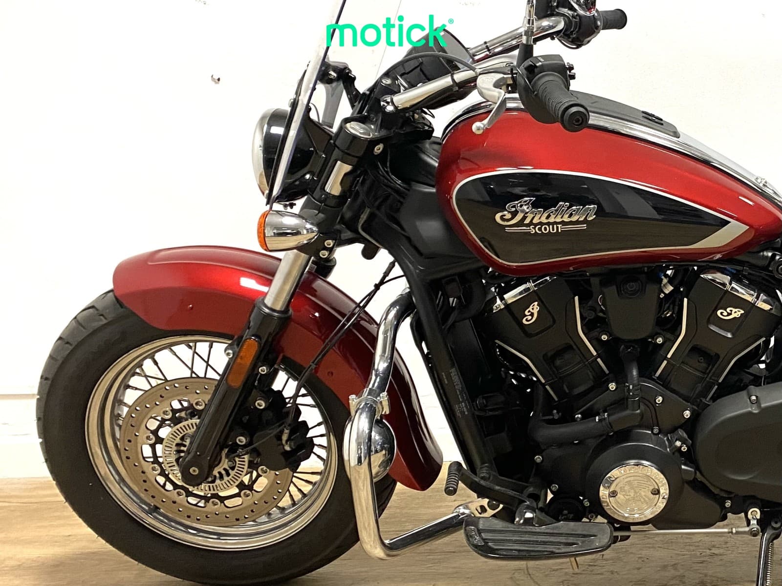 INDIAN SCOUT CLASSIC LIMITED + TECH (2 MALETAS)