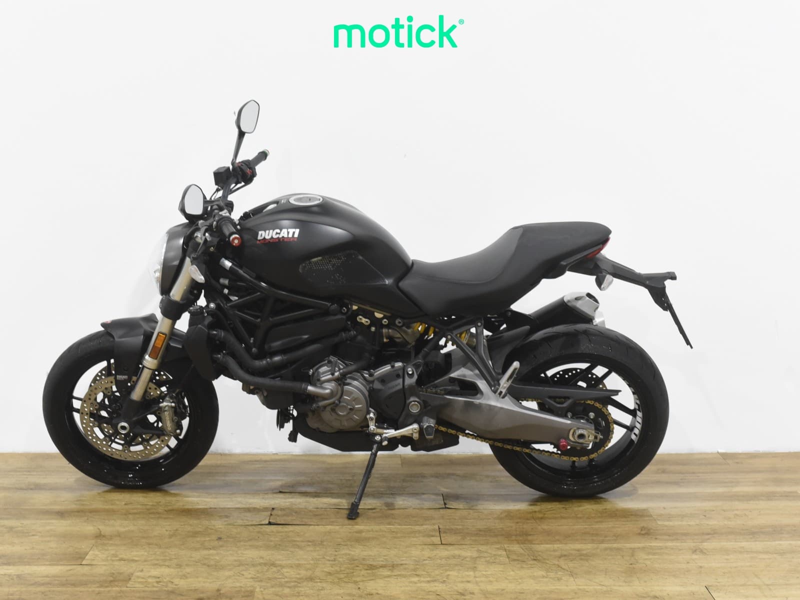 DUCATI MONSTER 821