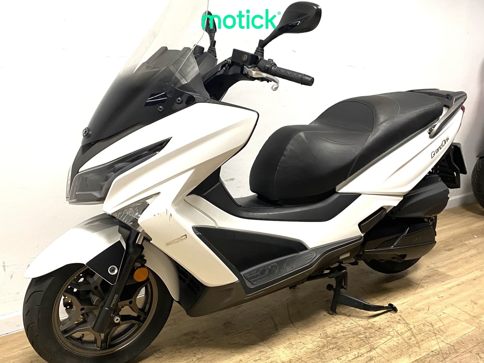 KYMCO GRAND DINK 300
