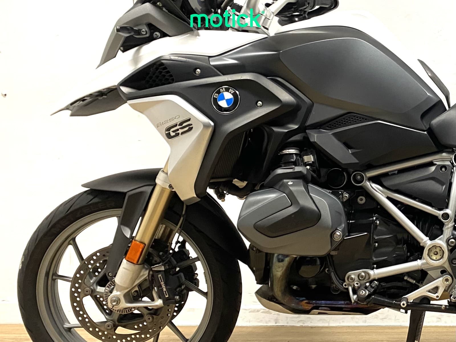 BMW R 1250 GS (3 MALETAS)