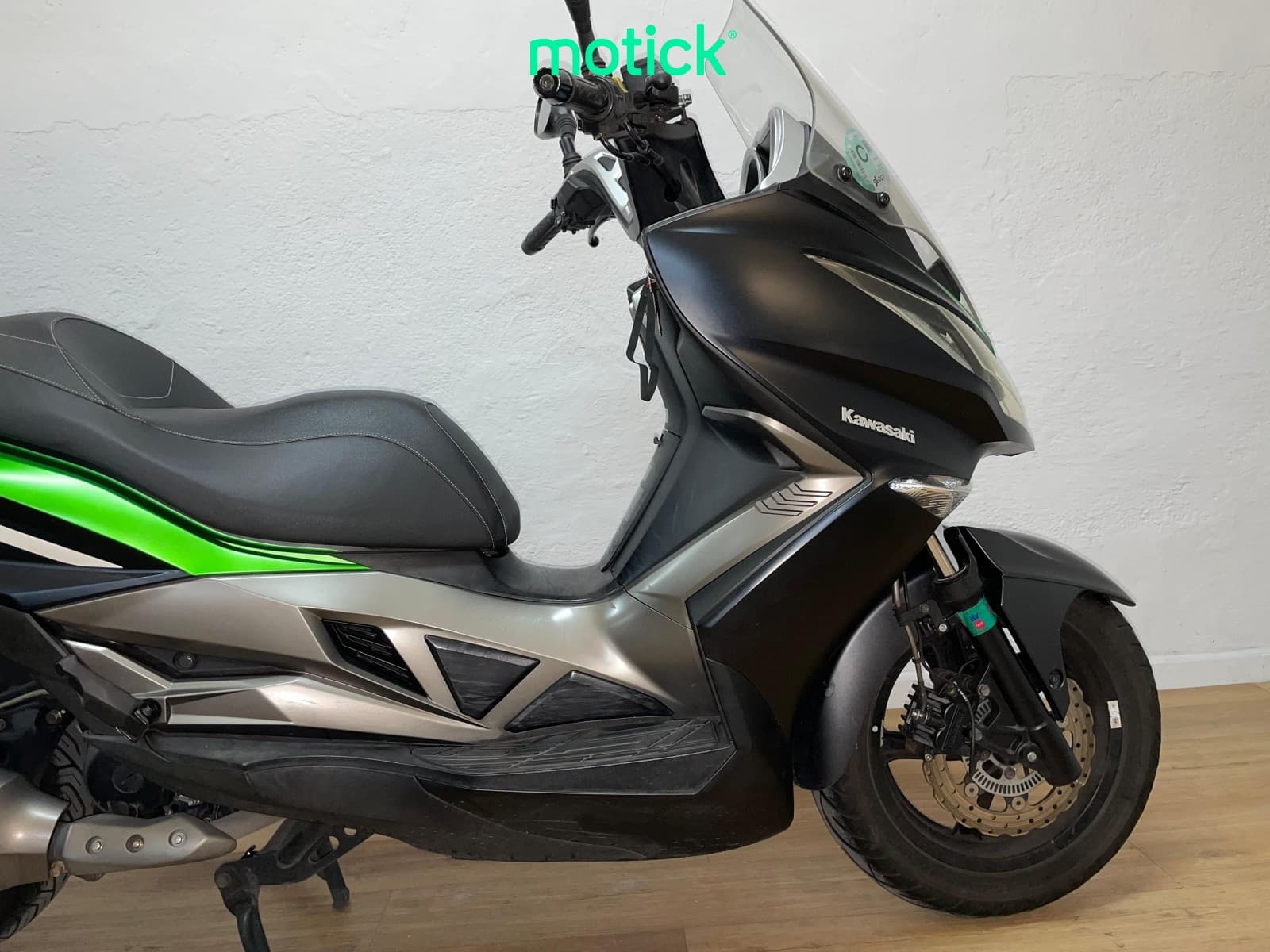 KAWASAKI J300