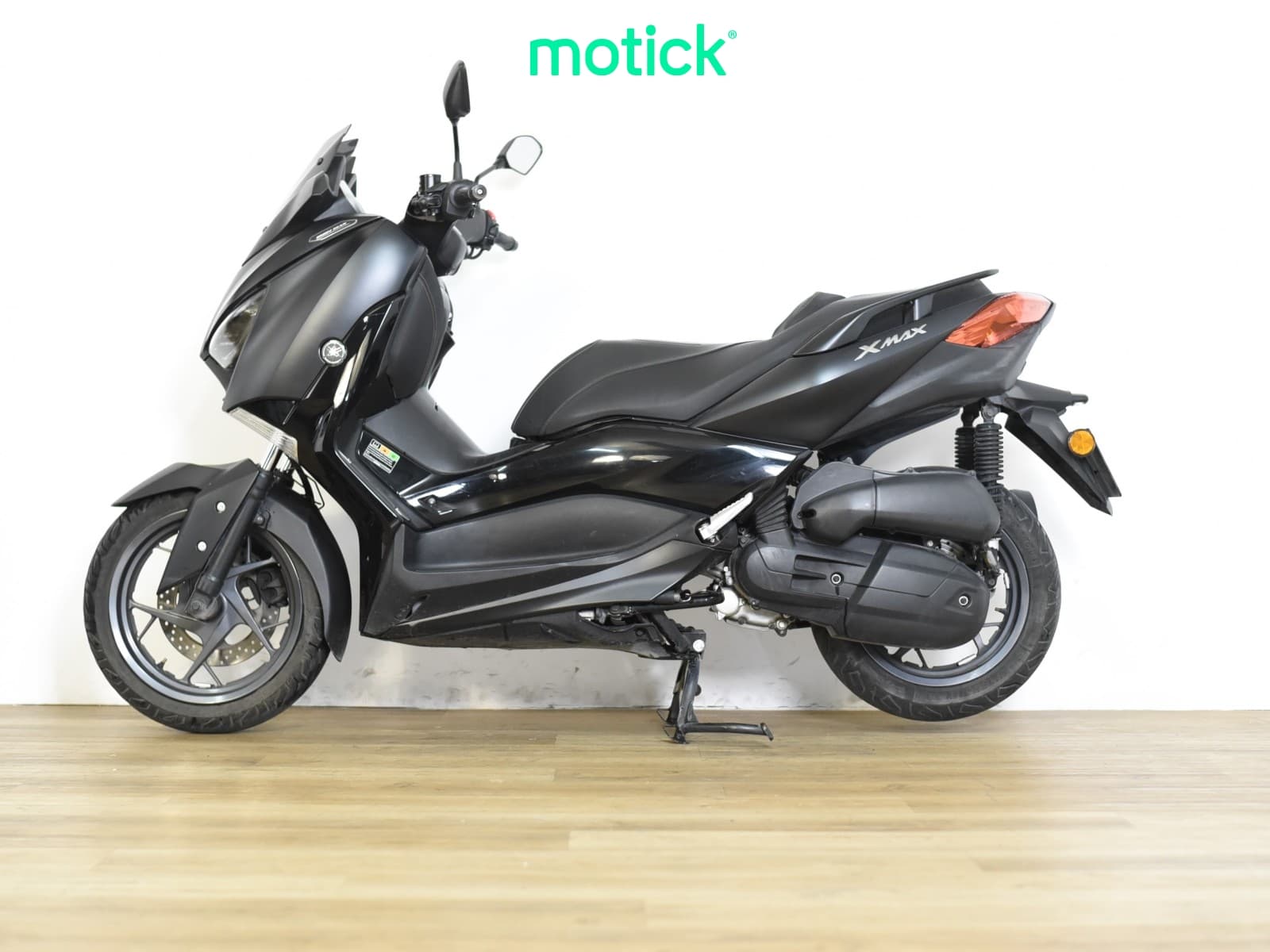 YAMAHA XMAX 125