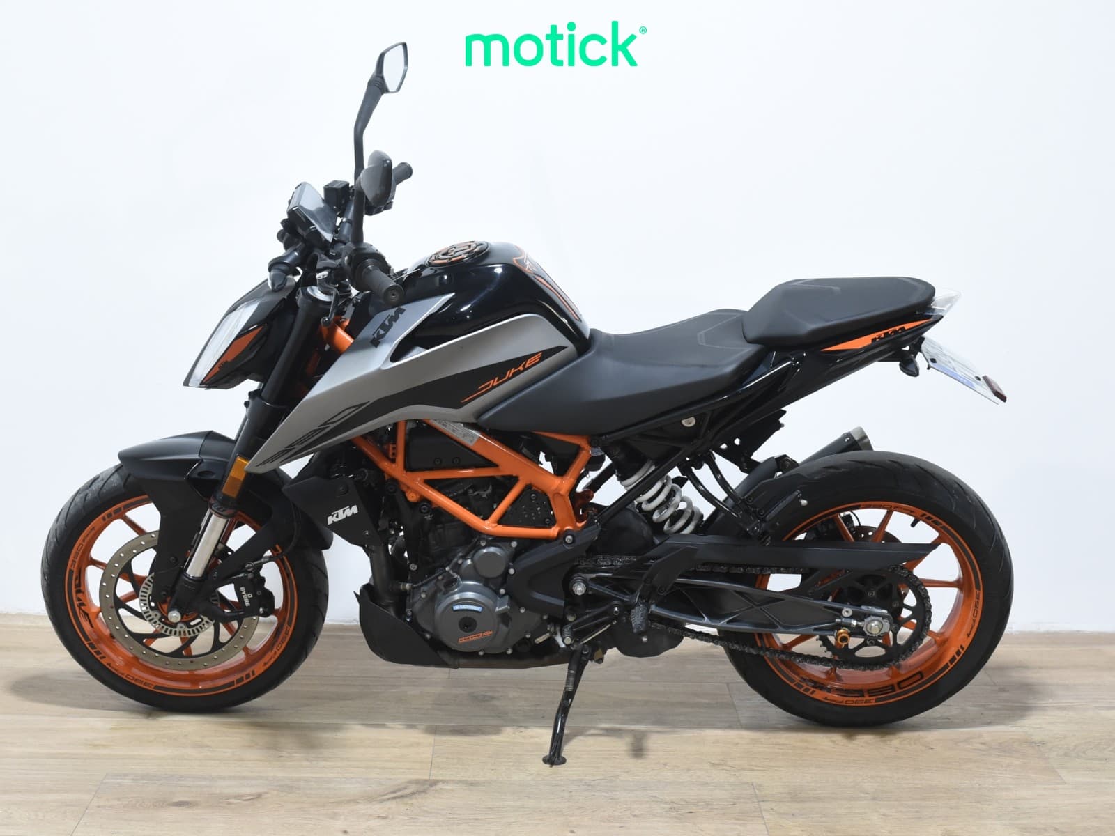 KTM DUKE 390