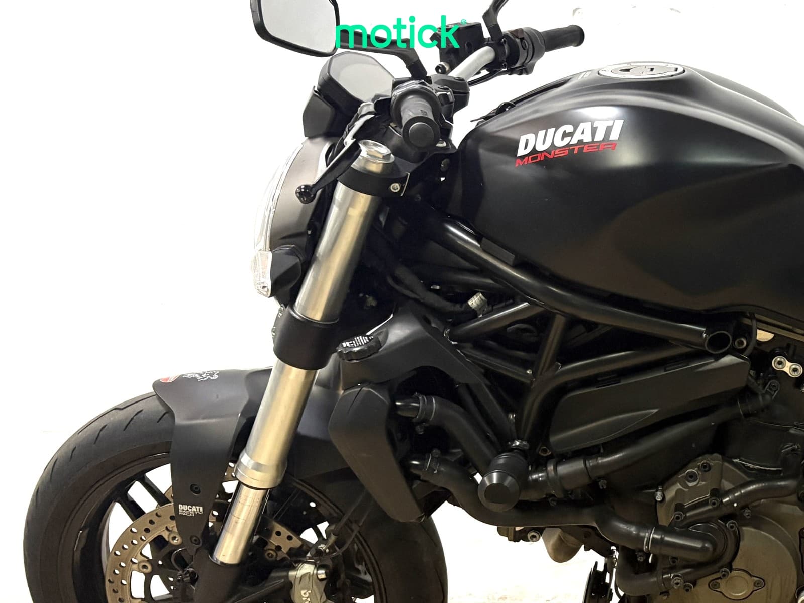 DUCATI MONSTER 821