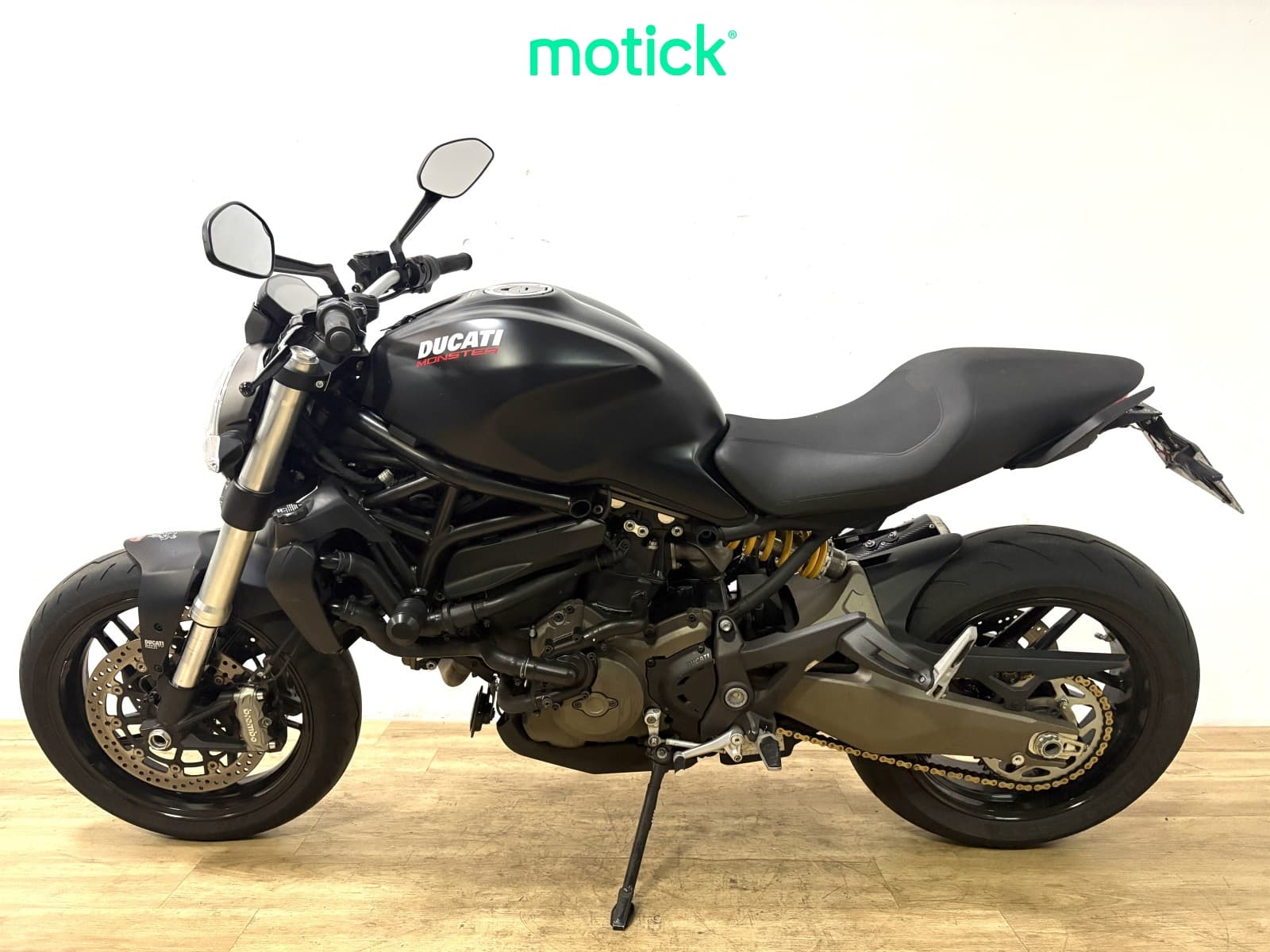 DUCATI MONSTER 821