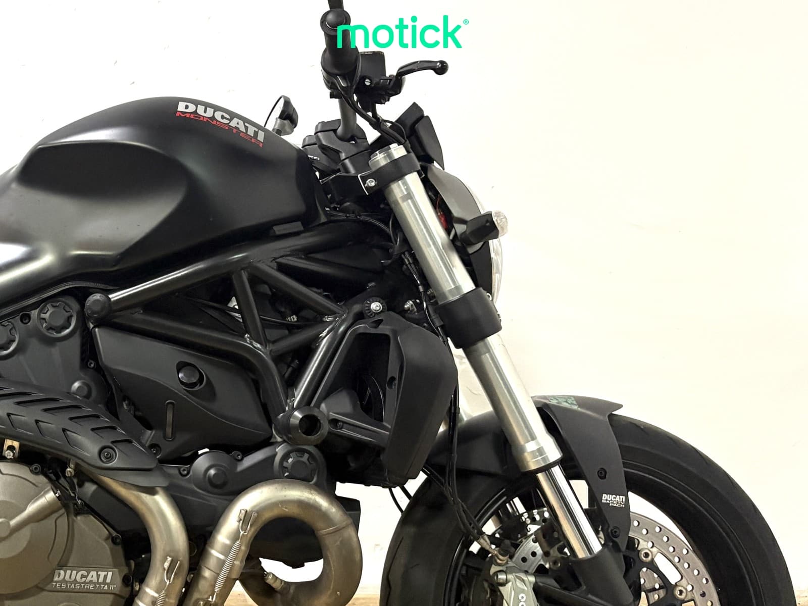 DUCATI MONSTER 821
