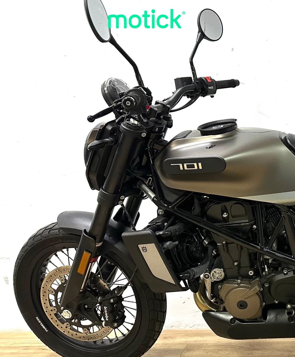 HUSQVARNA SVARTPILEN 701 (A)