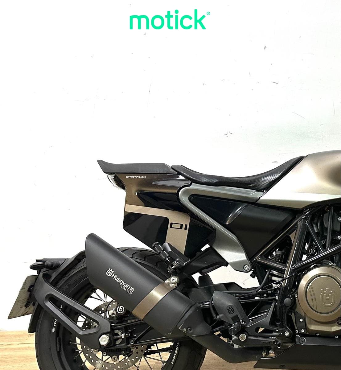 HUSQVARNA SVARTPILEN 701 (A)