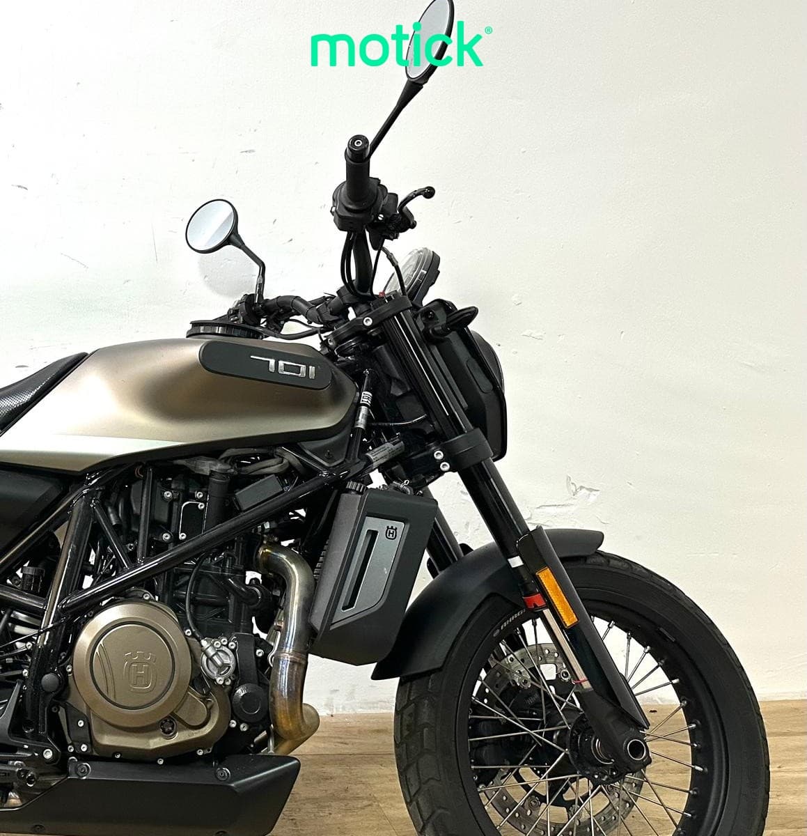 HUSQVARNA SVARTPILEN 701 (A)