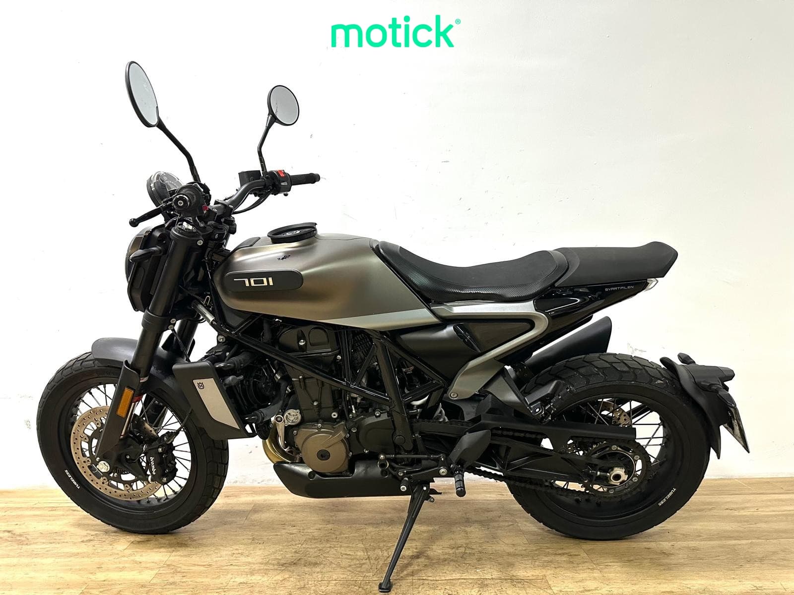 HUSQVARNA SVARTPILEN 701 (A)