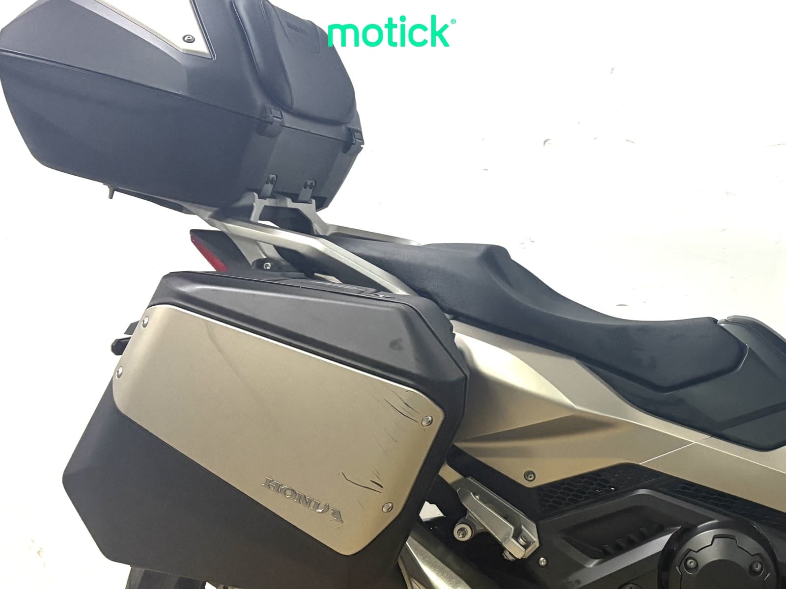 HONDA FORZA 750 (A)(TRES MALETAS)