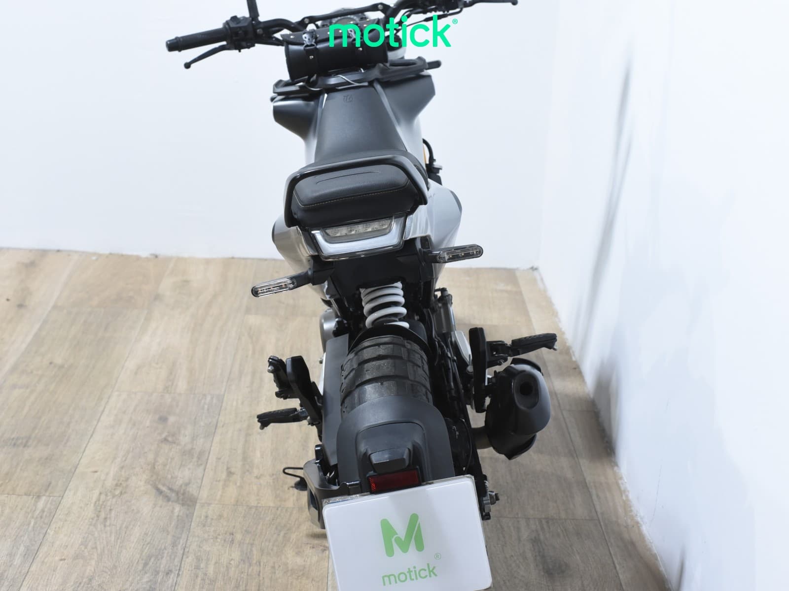 HUSQVARNA SVARTPILEN 125