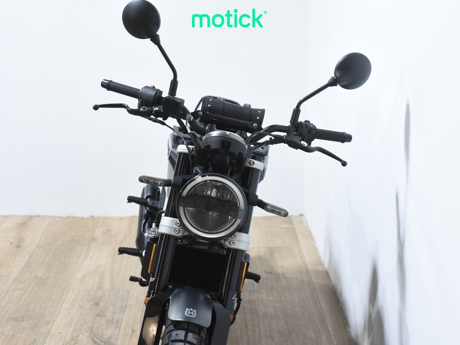 HUSQVARNA SVARTPILEN 125