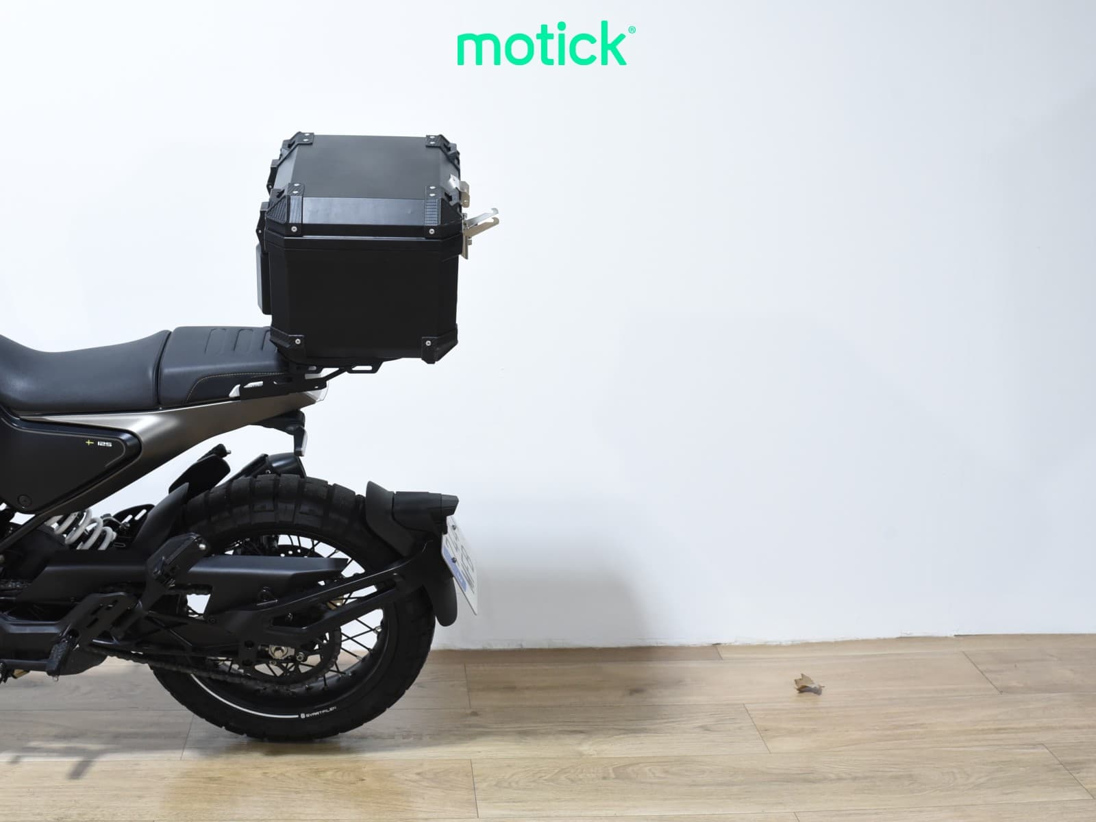 HUSQVARNA SVARTPILEN 125