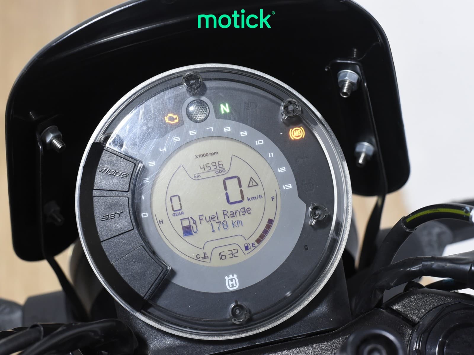 HUSQVARNA SVARTPILEN 125