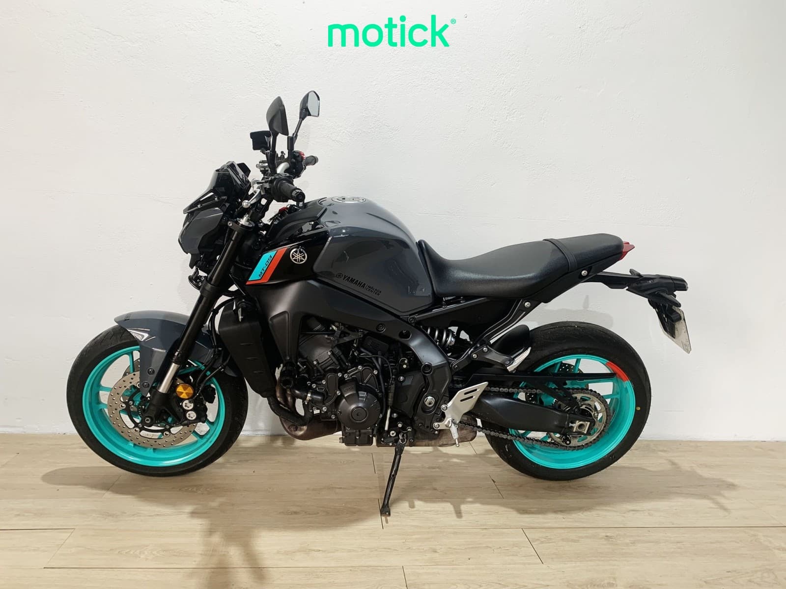 YAMAHA MT-09 (A2)
