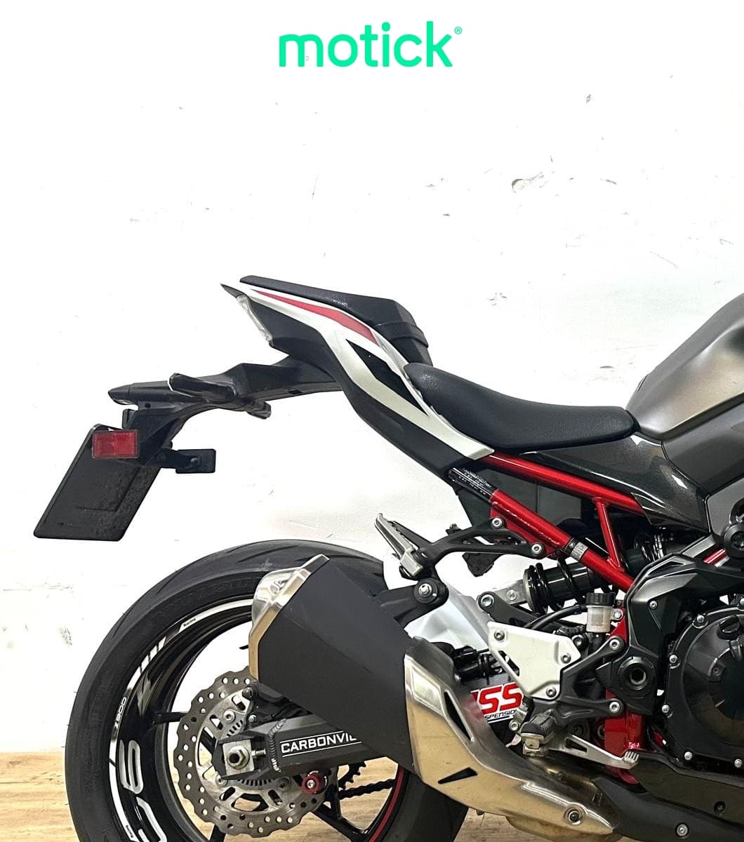 KAWASAKI Z 900 (FULL)