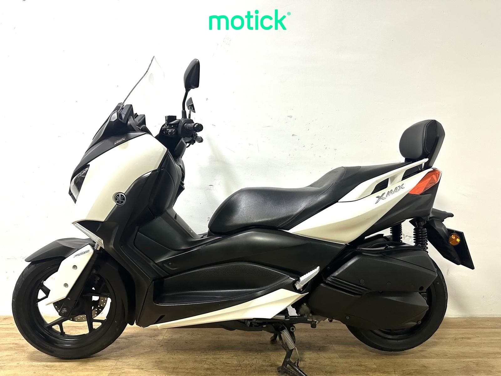 YAMAHA XMAX 300
